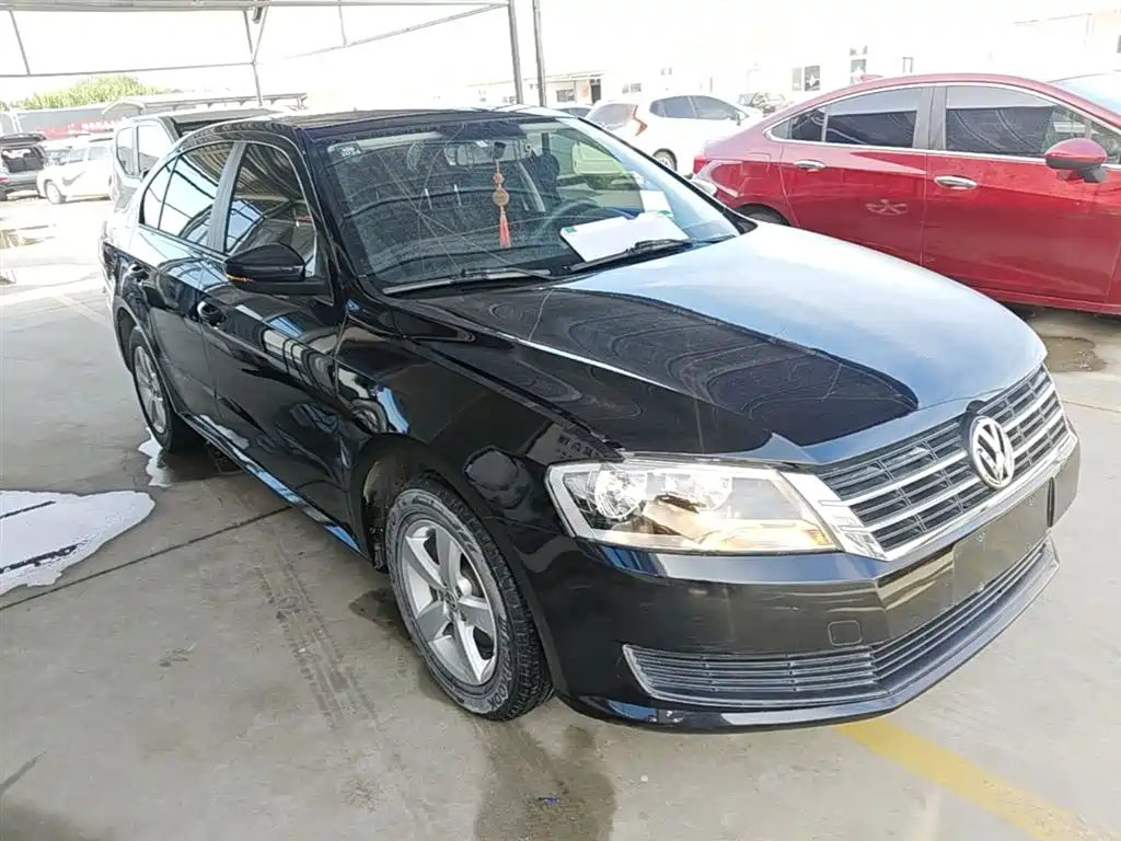 Volkswagen Lavida 2013 Facelift Classic 1.6L Manual Trend фото 4