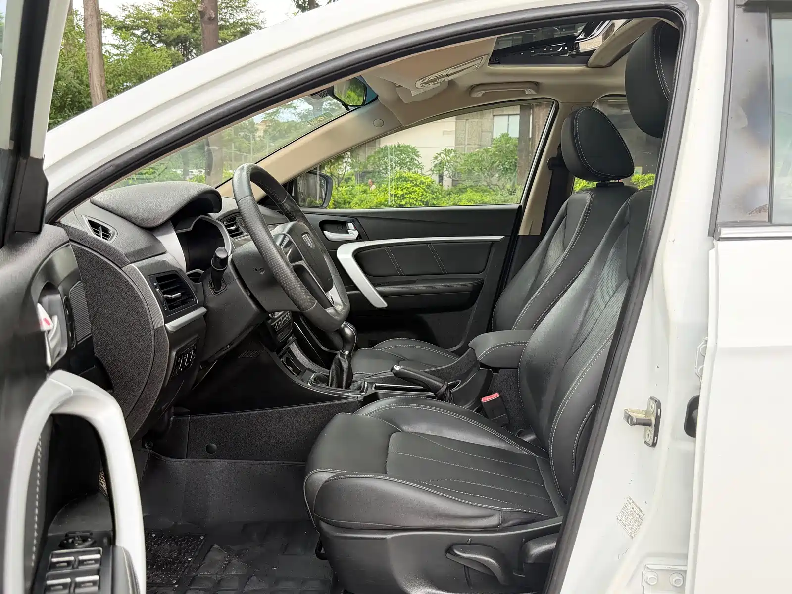 Фото 5 - Geely Emgrand