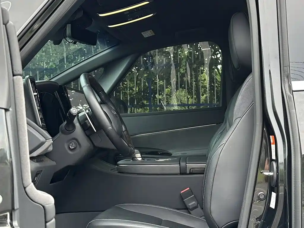 Lexus LM 2024 2023 500h 6-Seater Prestige Edition