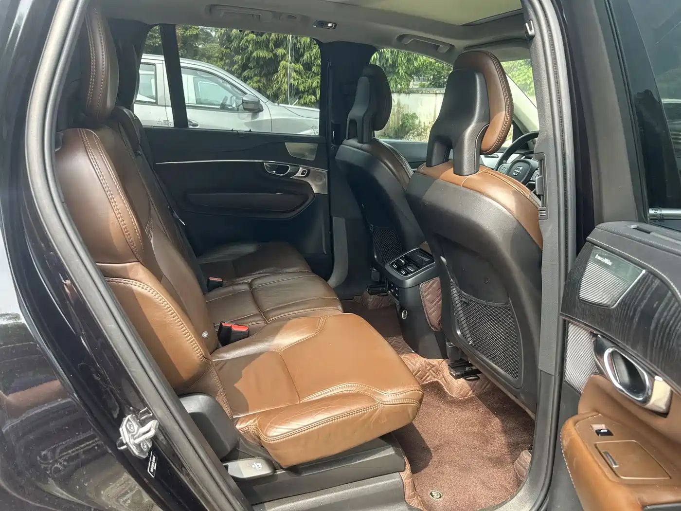 Фото 7 - Volvo XC90