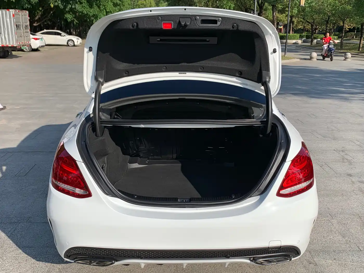 Mercedes-Benz C-Class 2017 Facelift C 200 L Sport Edition фото 14
