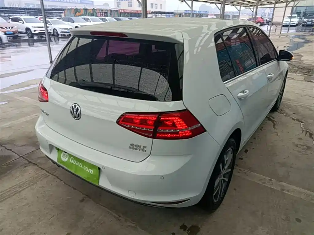 Volkswagen Golf 2016 230TSI Automatic Luxury фото 7