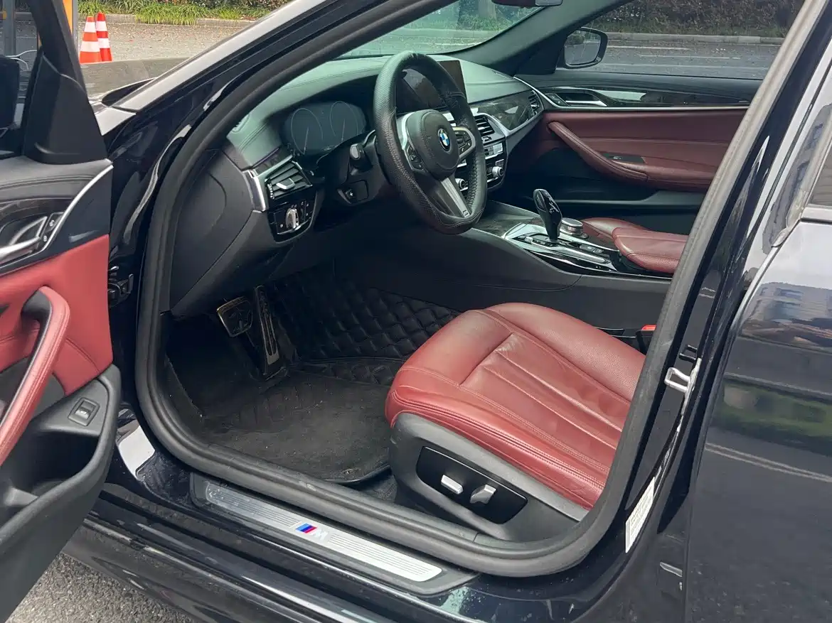 BMW 5 Series 2019 Facelift 530Li Leading M Sport Package фото 4