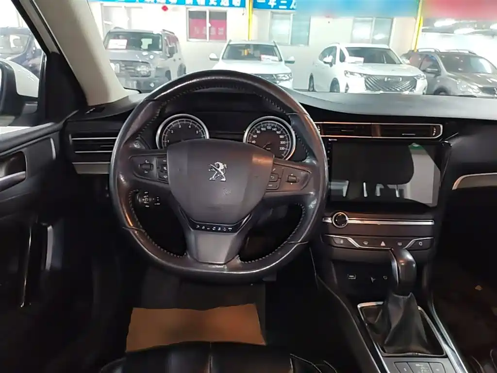 Peugeot 408 2014 1.8L Automatic Luxury Edition фото 11