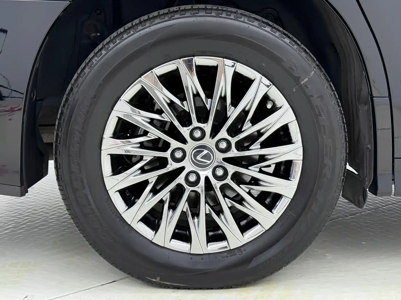 Lexus LM 2020 300h Seven-Seater Elegance Edition фото 27