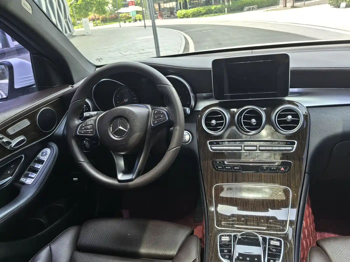 Mercedes-Benz GLC 2016 GLC 260 4MATIC Luxury фото 9
