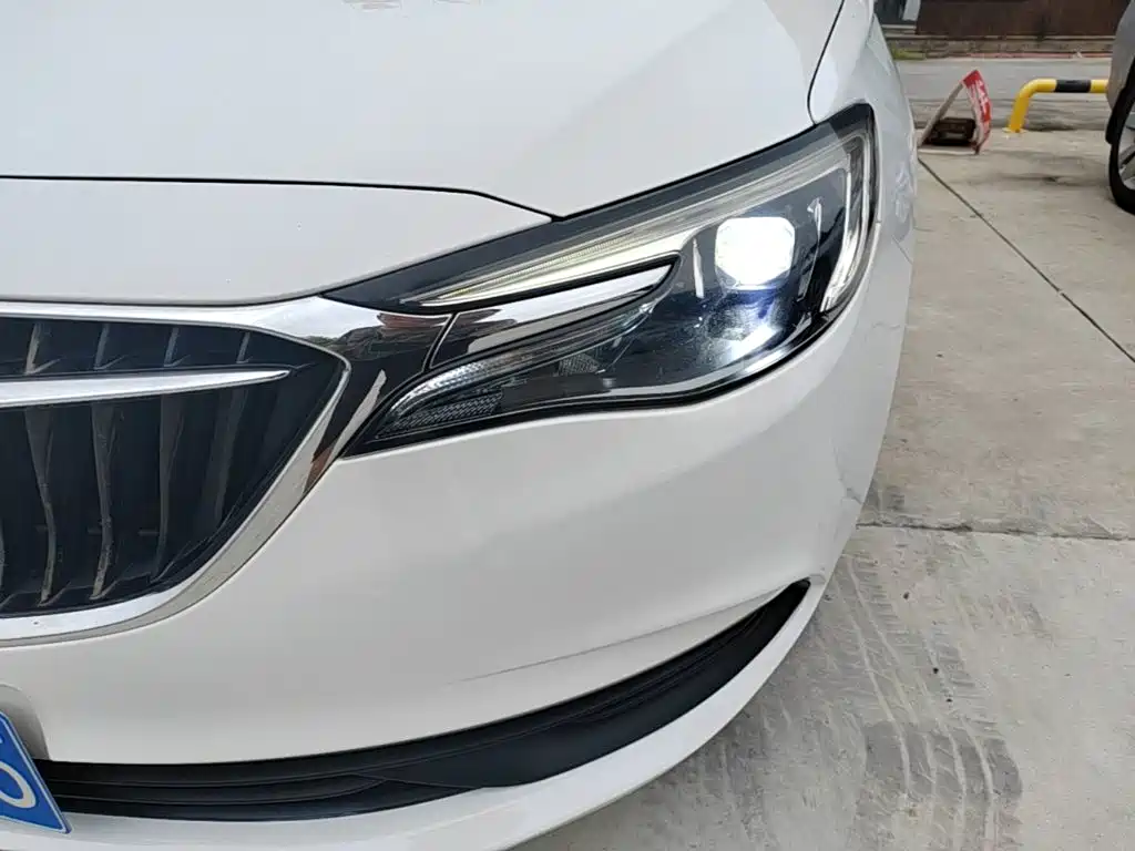 Фото 24 - Buick Excelle