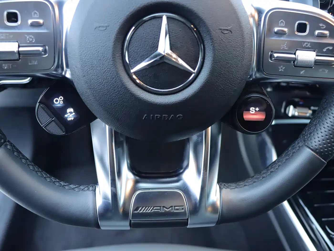 MERCEDES-BENZ CLA AMG