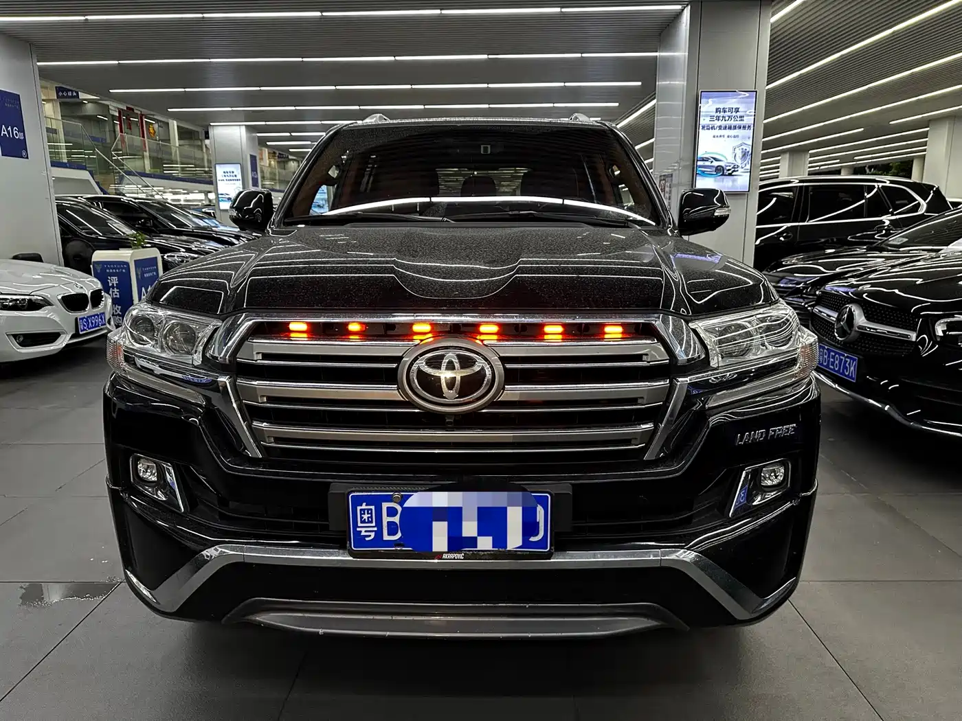 Toyota Land Cruiser (Import) 2019