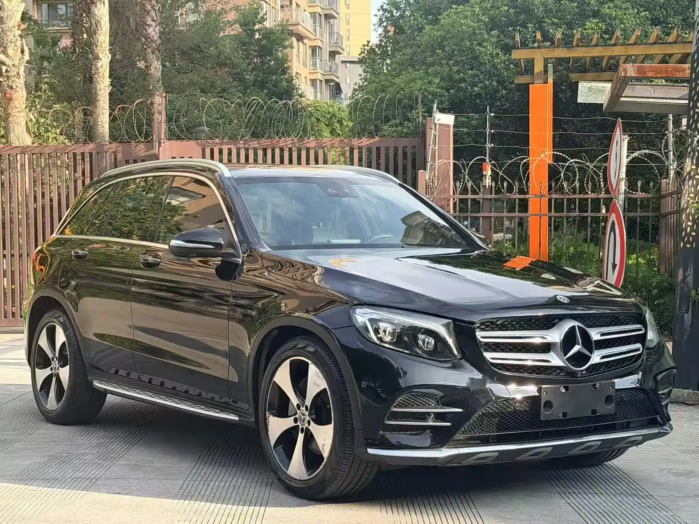 Mercedes-Benz GLC 2018 GLC 300 4MATIC Dynamic фото 3