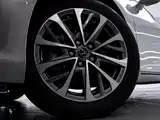 Фото 17 - Lexus ES
