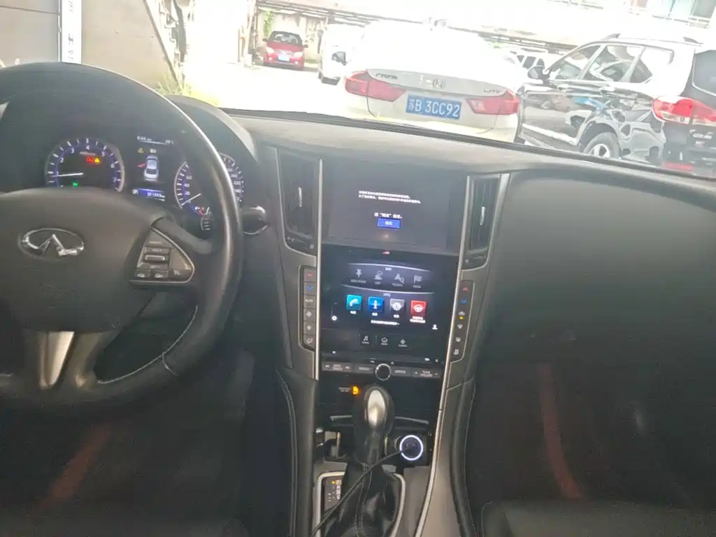 Infiniti Q50L 2016 2016 Model 2.0T Joy Edition