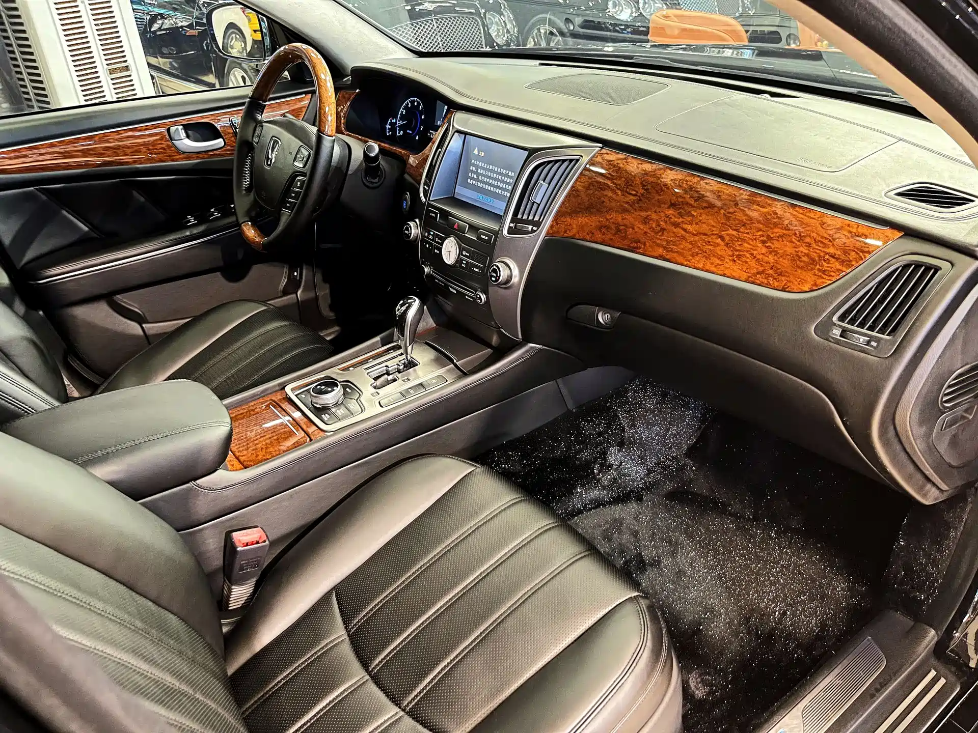 Фото 23 - Hyundai Equus