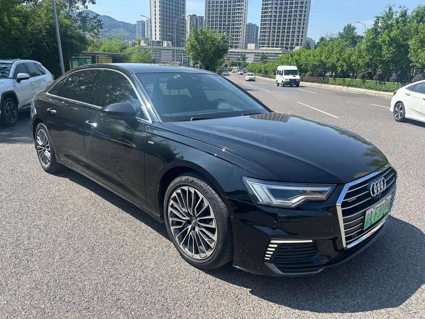Audi A6L New Energy 2020 55 TFSI e quattro фото 3