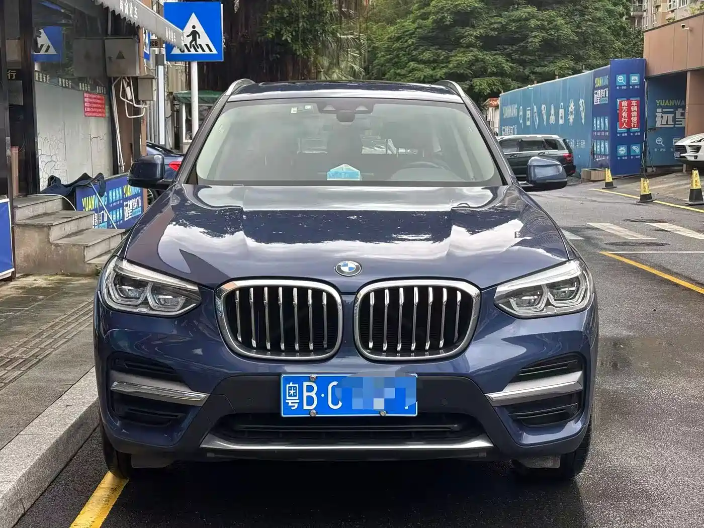 Photo 2 - BMW X3