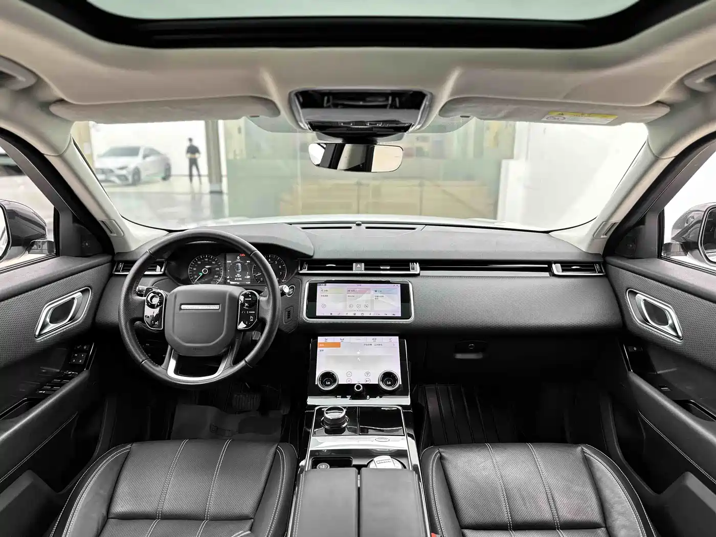 Land Rover Range Rover Velar 2018 P250 S фото 12