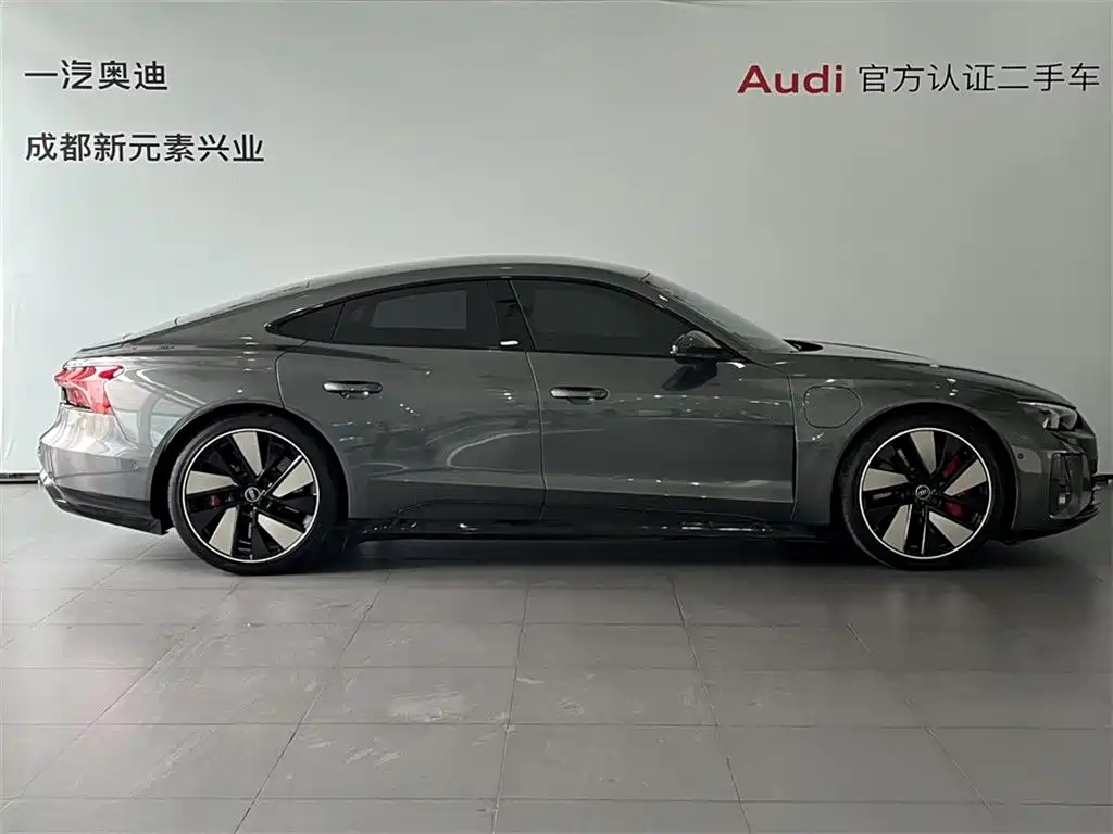 Audi e-tron GT 2023 Base Model фото 3