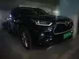 Photo 24 - Toyota Highlander