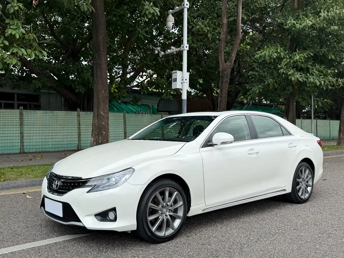 Toyota Reiz 2013 2.5V Shangrui Navigation Edition