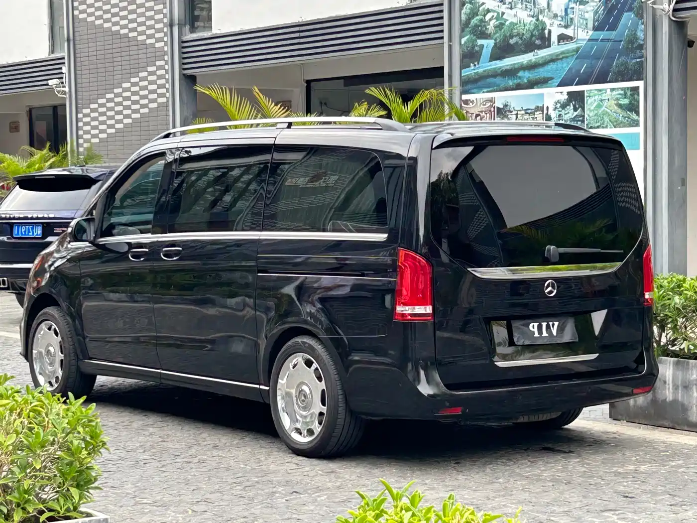Mercedes-Benz V-Class 2022 V 260 Prestige Edition фото 13