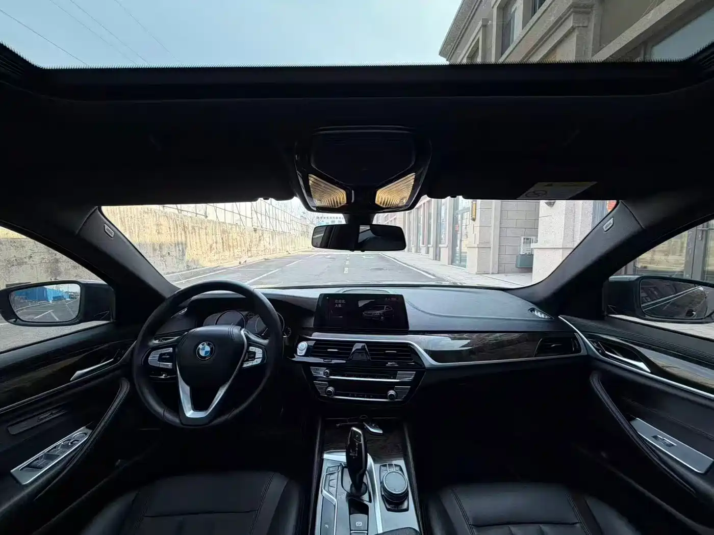 BMW 5 Series 2018 525Li M Sport Package фото 6