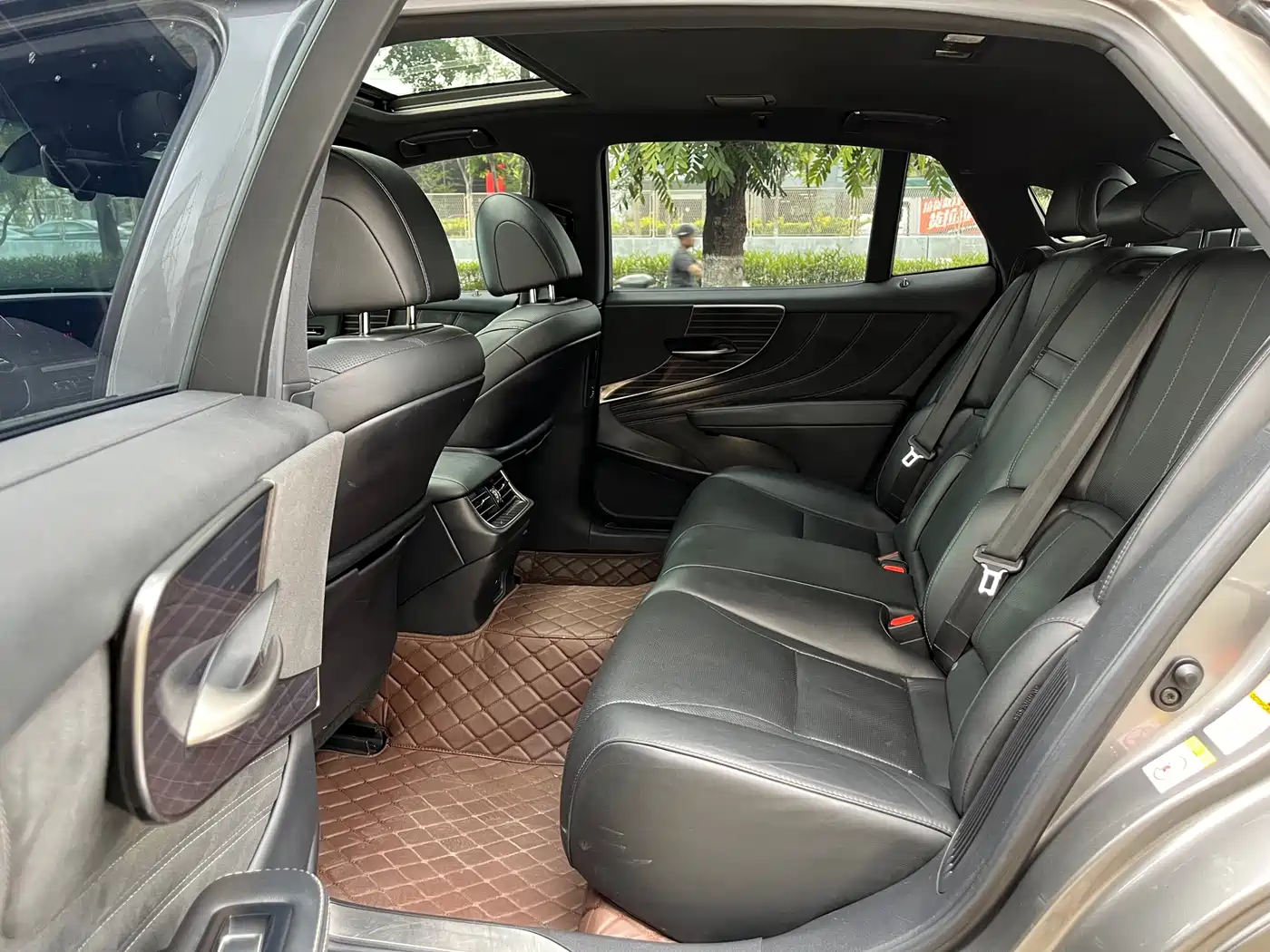 Lexus LS 2018 500h Excellence Edition China V фото 17