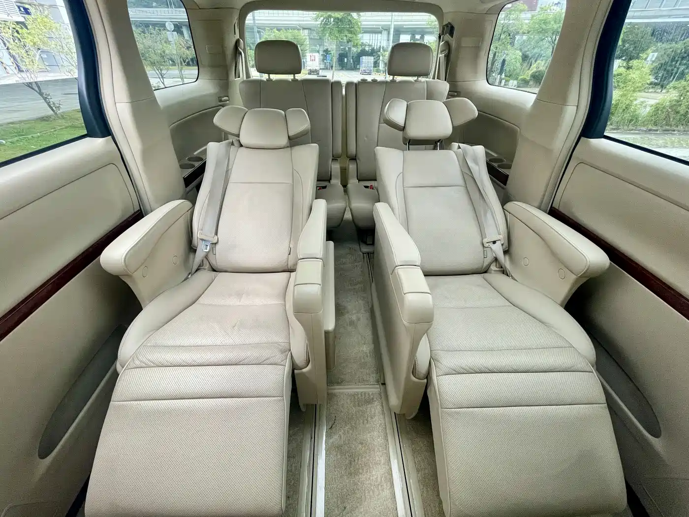 Toyota Alphard 2011 3.5L Luxury Edition фото 20