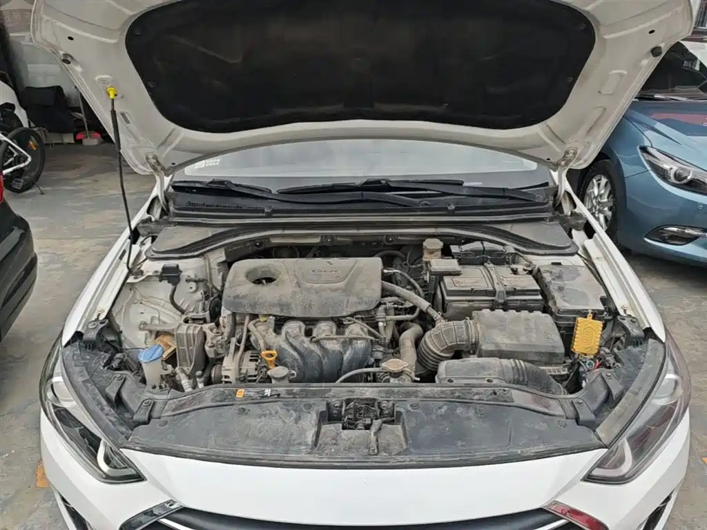Hyundai Elantra 2016 Model 1.6L Automatic Smart Elite фото 20