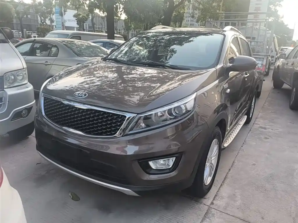 Kia Sportage 2015 2.0L Manual 2WD GL фото 2