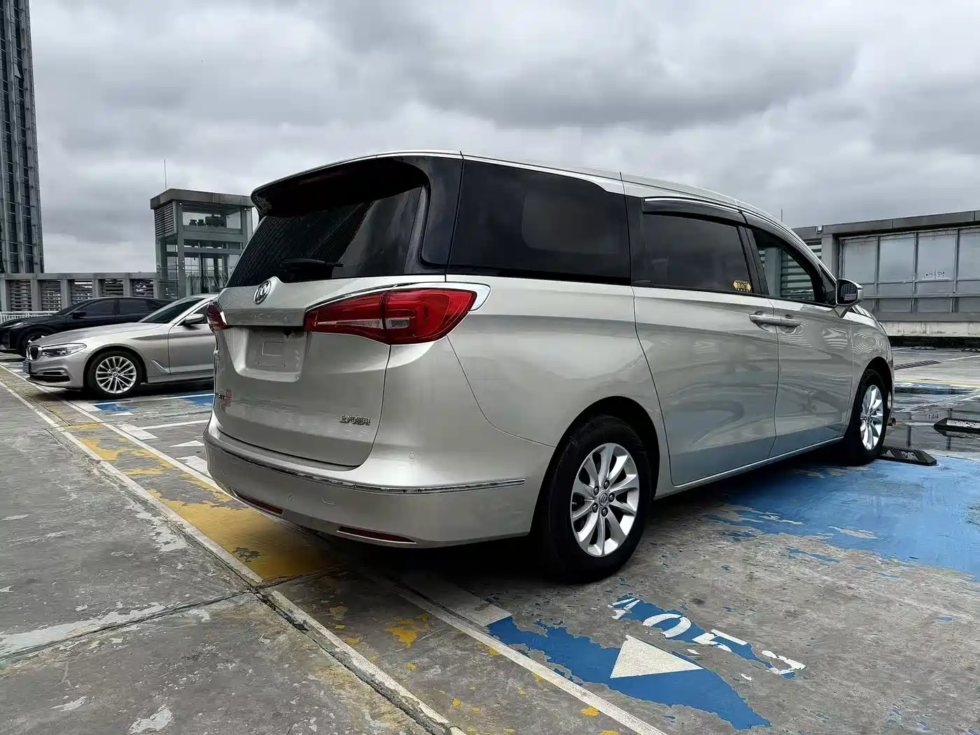 Buick GL8 2017 ES 28T Comfort Type China V фото 7