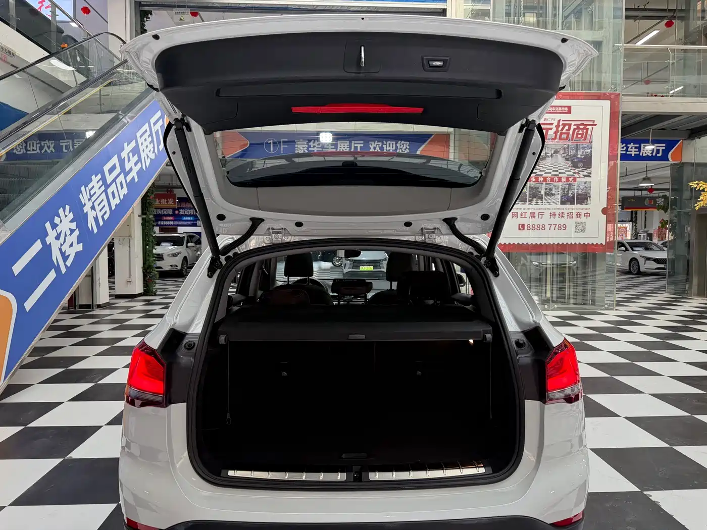 BMW X1 2022 sDrive20Li Fashion фото 8