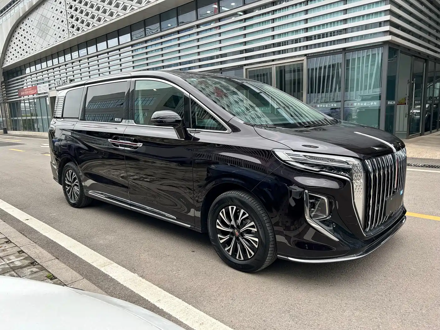 Hongqi HQ9 PHEV 2024 2024 Model 2.0T AWD Business Edition