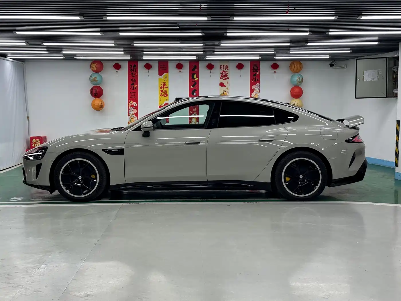 XIAOMI CAR XIAOMI SU7