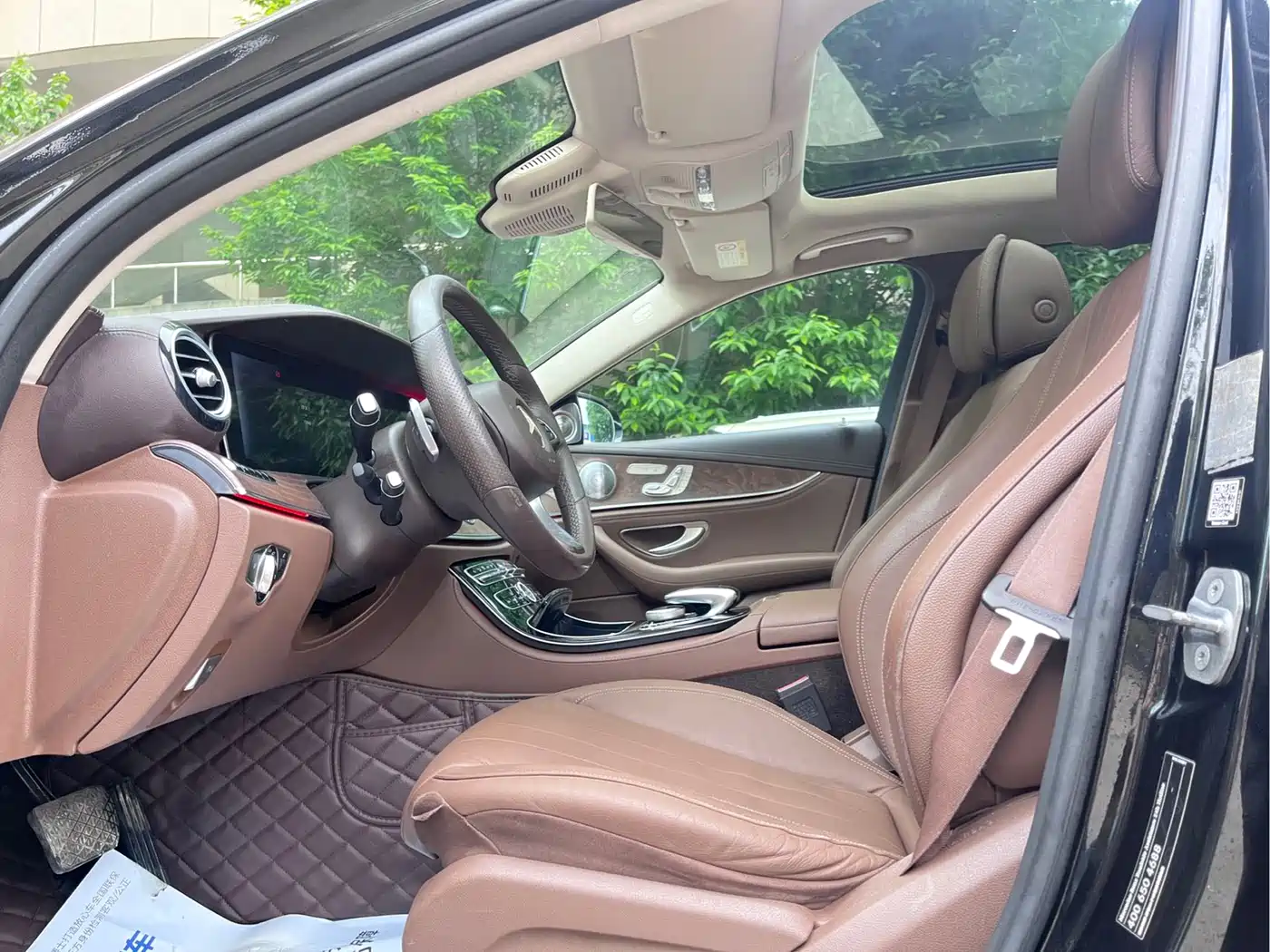 MERCEDES-BENZ E CLASS