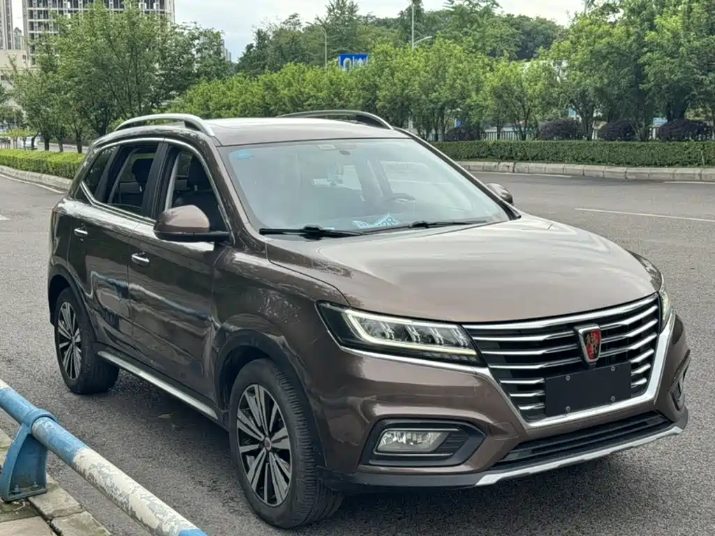 Фото 25 - Roewe RX5