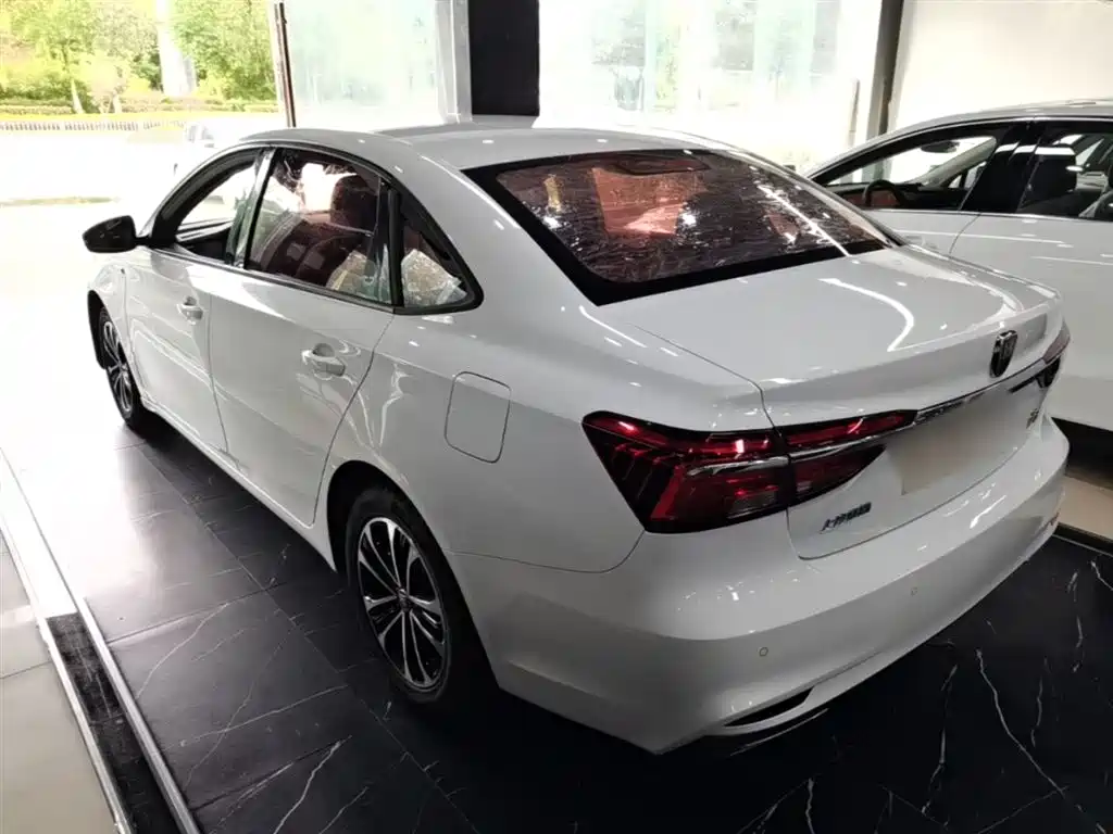 Roewe i6 2019 2019 PLUS 1.6L CVT 4G Connected Luxury Great Edition
