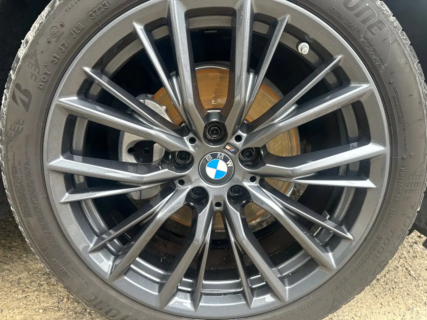 BMW 3 Series 2023 325Li M Sport Black Night Package фото 5