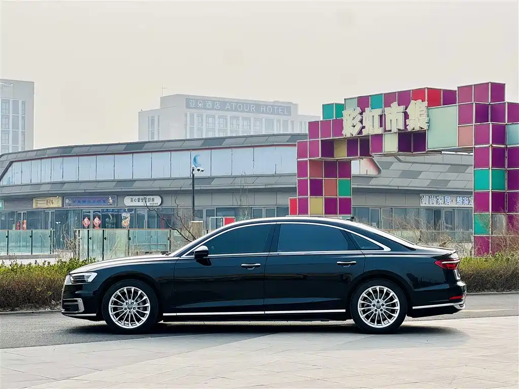 Audi A8 2019 A8L 50 TFSI quattro Comfort фото 3