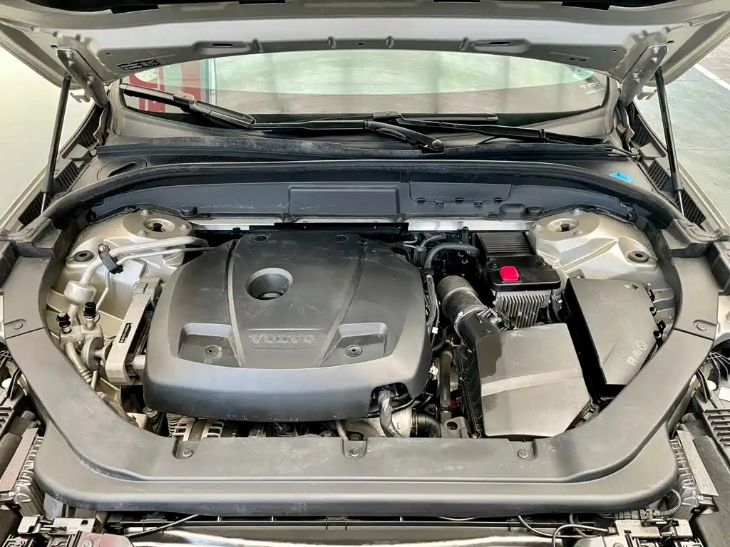 Фото 20 - Volvo XC60
