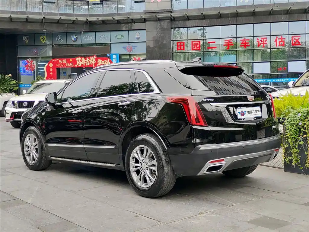CADILLAC XT5