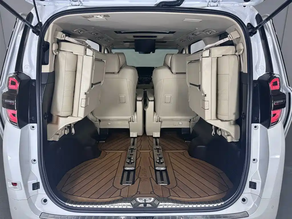 Toyota Vellfire 2023 Crown Hybrid 2.5L HV Premium фото 9