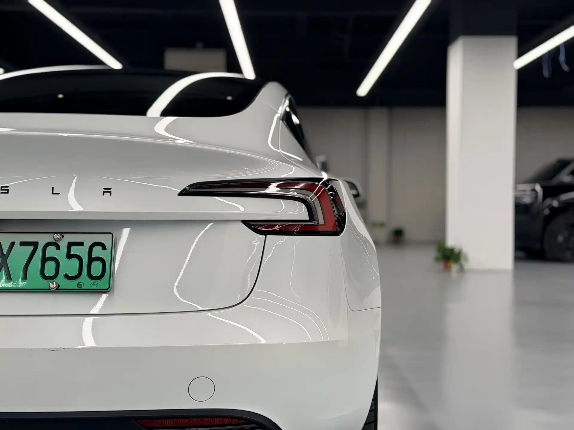 Фото 12 - Tesla Model 3