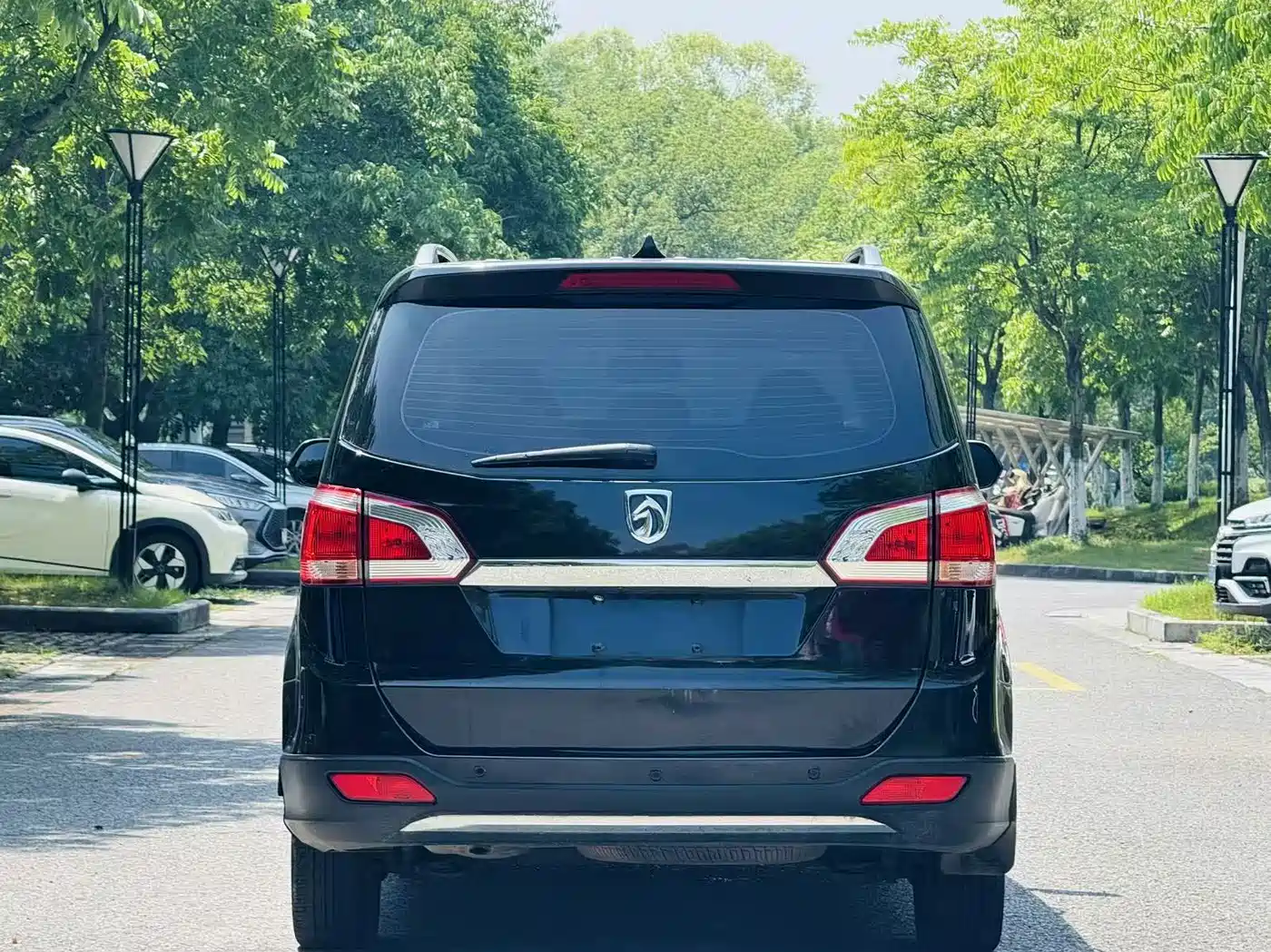 Baojun 730 2015 2014 1.5L Manual Comfort 7-seater