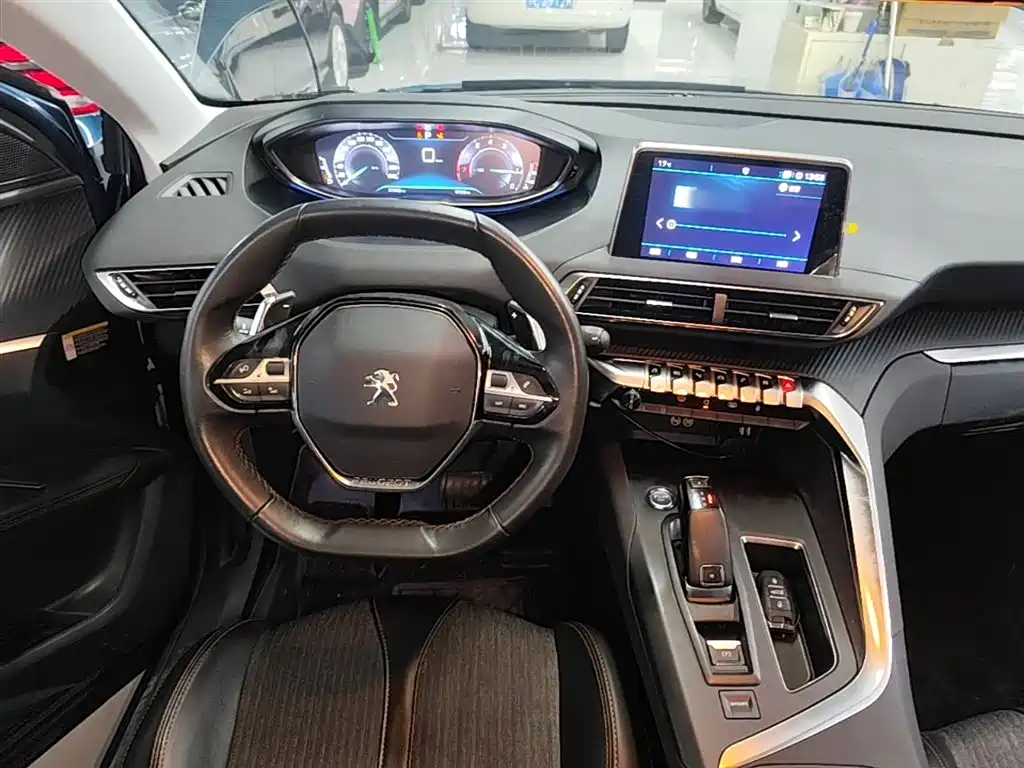 Peugeot 5008 2017 380THP 5-Seat Elite Edition фото 11