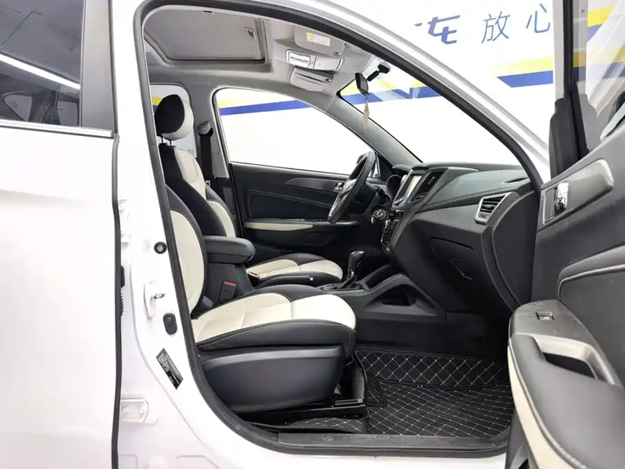 Changan CS35 2017 2017 1.6L Auto Luxury