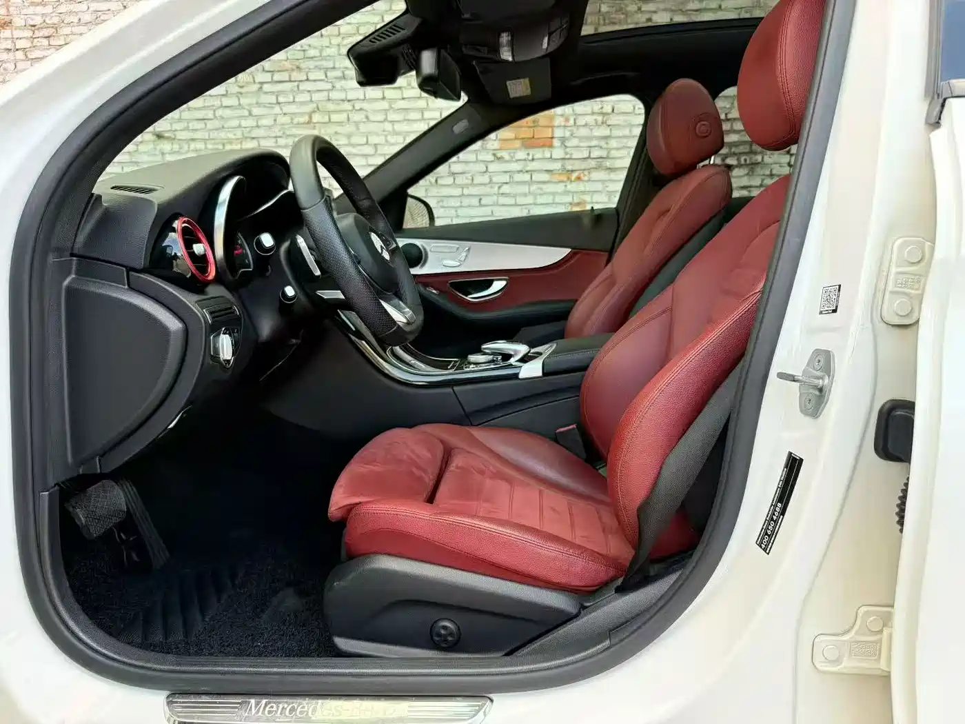 Photo 3 - Mercedes-Benz C-Class