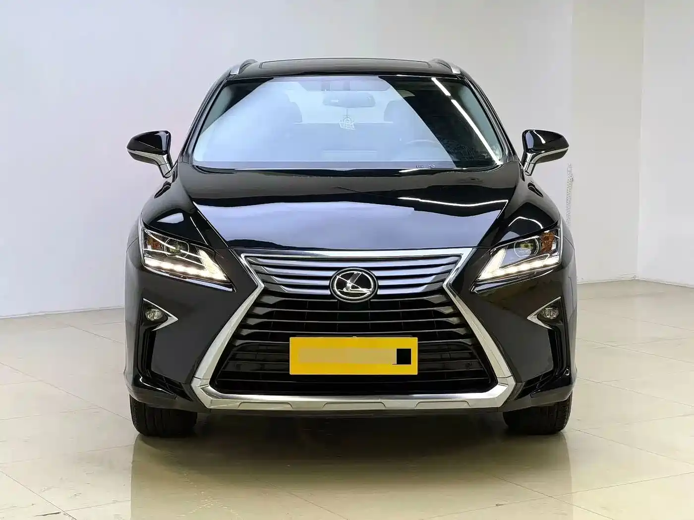 Фото 2 - Lexus RX