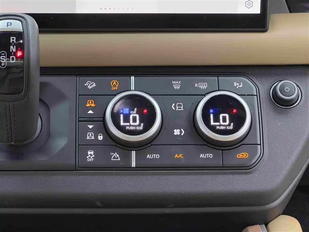 Land Rover Defender 2026 2025 110 3.0T P400 Dark Special Edition