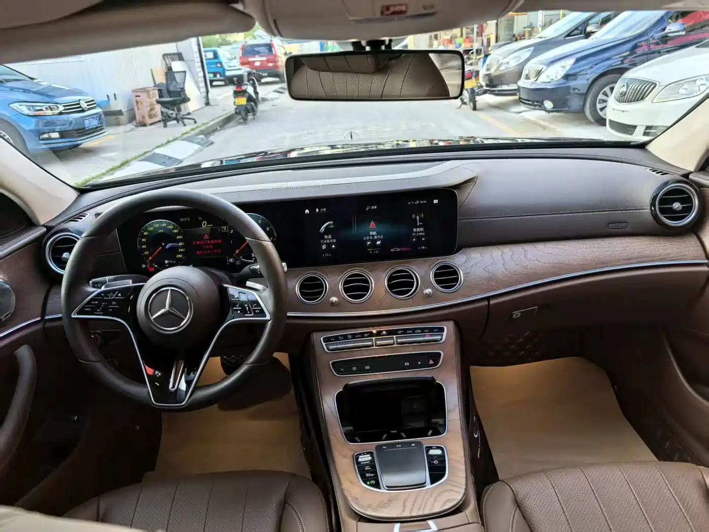 Mercedes-Benz E-Class 2021 E 300 L Fashion фото 8