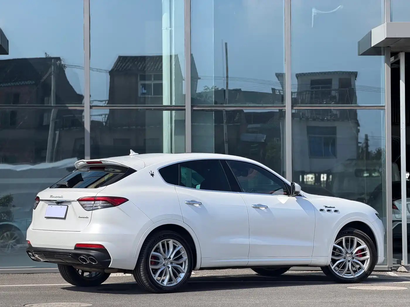 Фото 5 - Maserati Levante